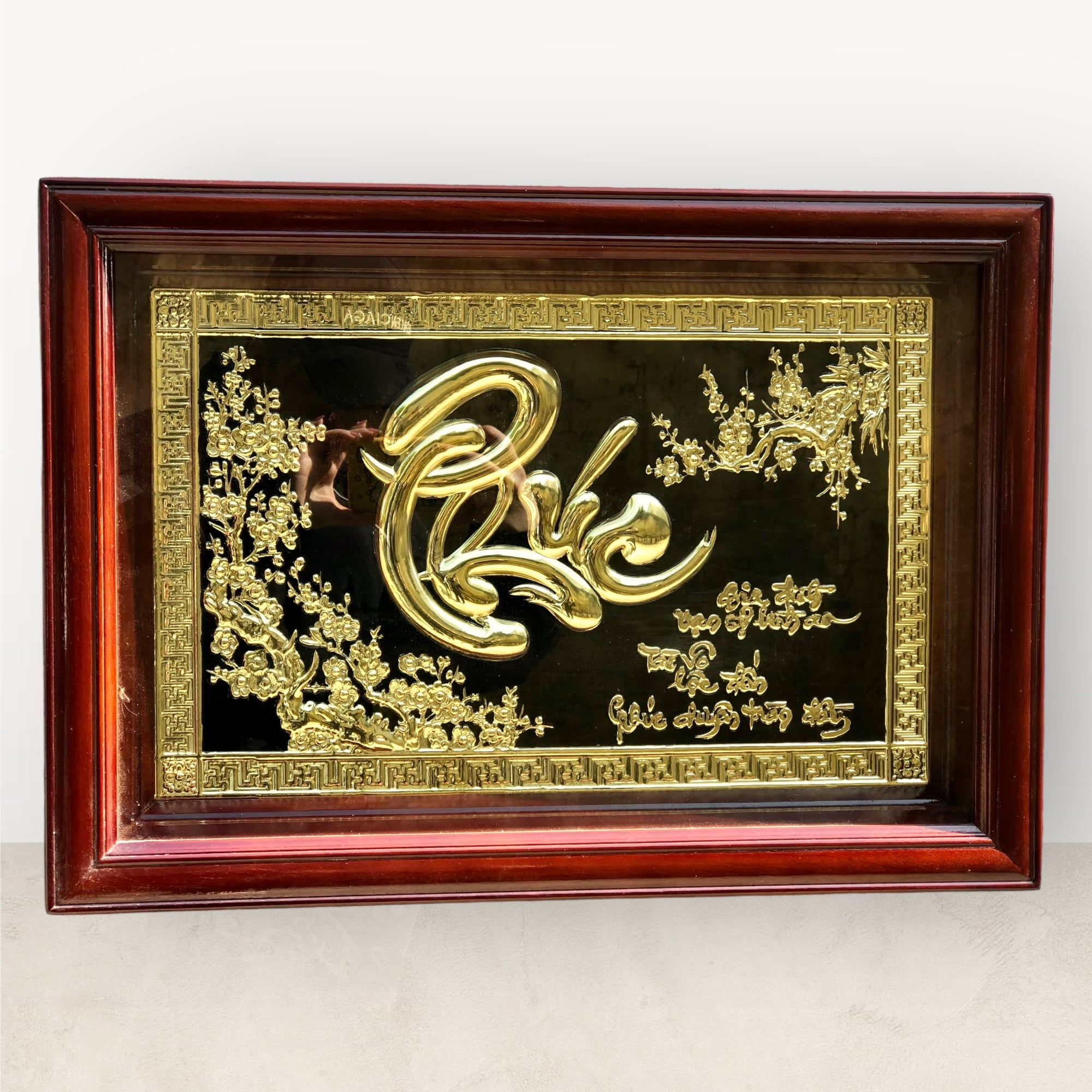 tranh qua tang chu phuc bang dong vang kich thuoc 48x68cm mau 3 xuong tranh dong