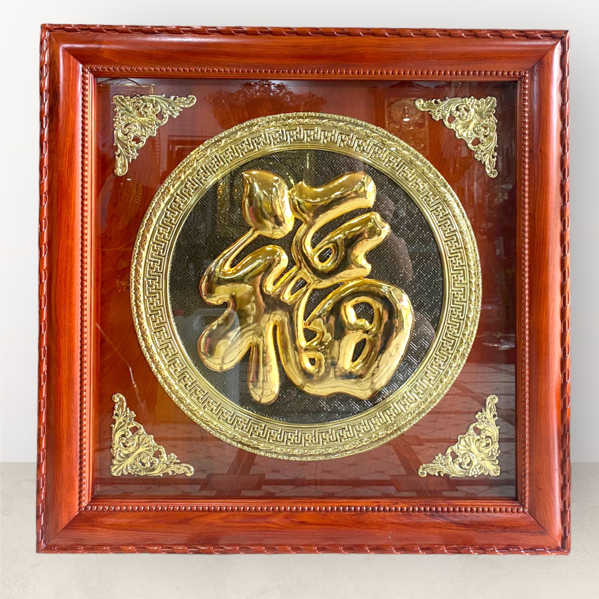 tranh qua tang chu phuc bang dong vang ma vang phan chu khung huong kich thuoc 68x68cm xuong tranh dong