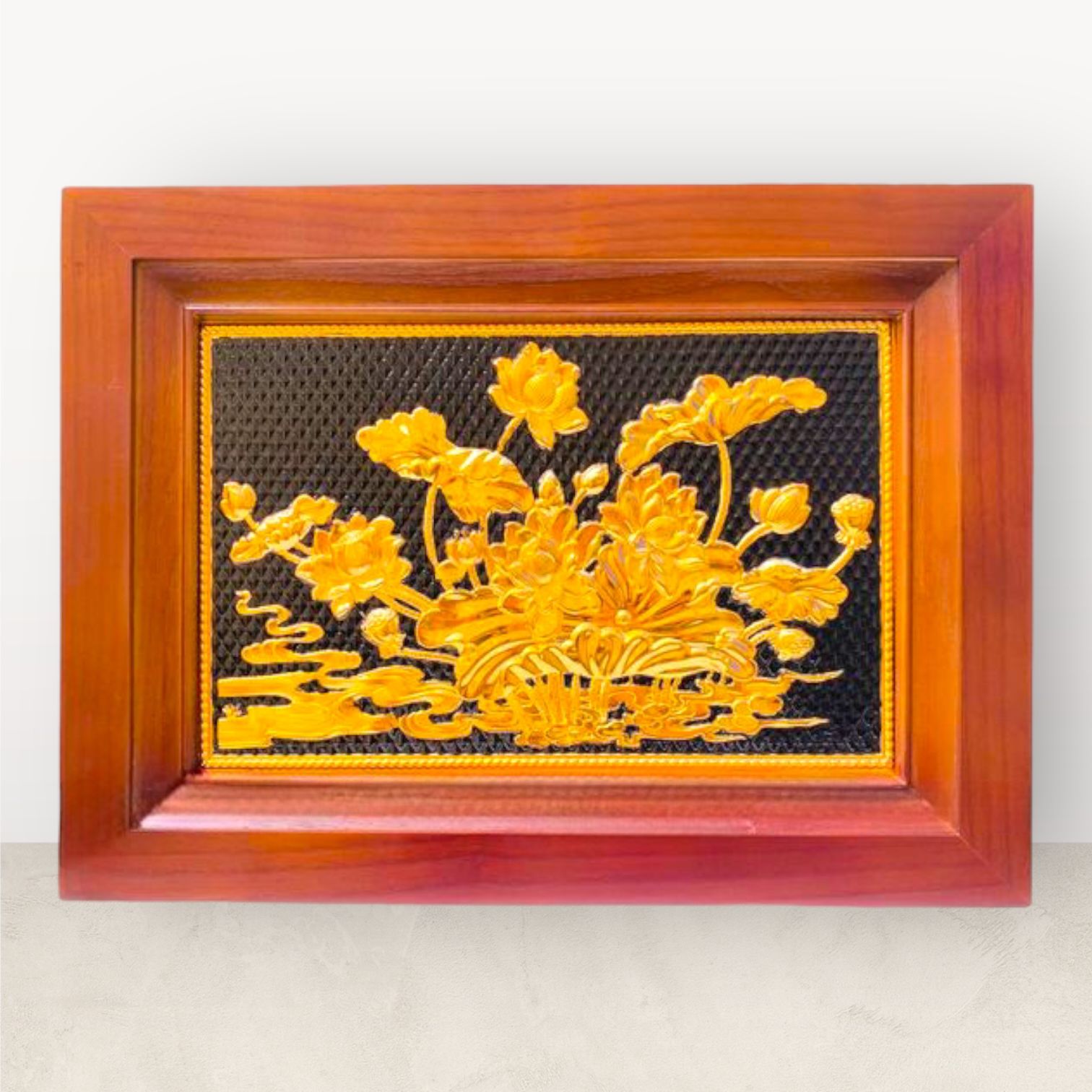tranh qua tang hoa sen dong vang ma vang 24k kich thuoc 28x38cm mau 3 xuong tranh dong