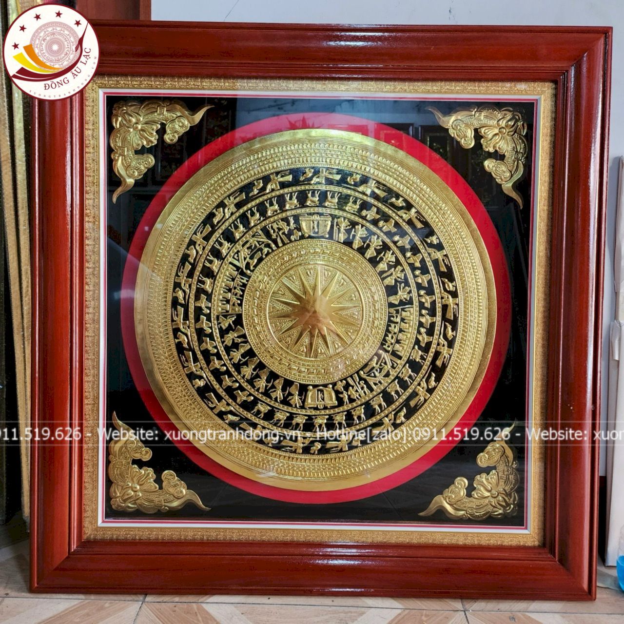 tranh trong dong dong vang dat vang ve nen kich thuoc 90x90cm xuong tranh dong