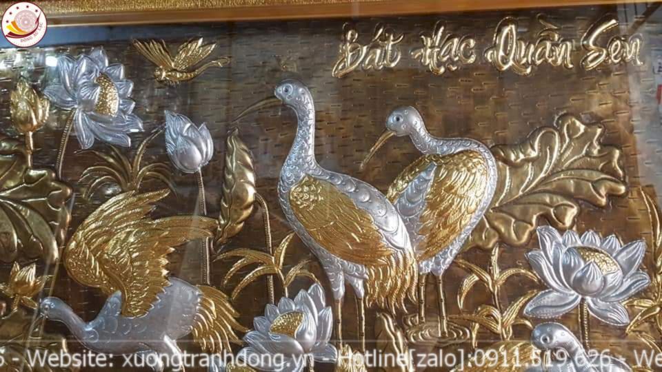 tranh sen hac dong vang gia co 1m7x90cm xuong tranh dong
