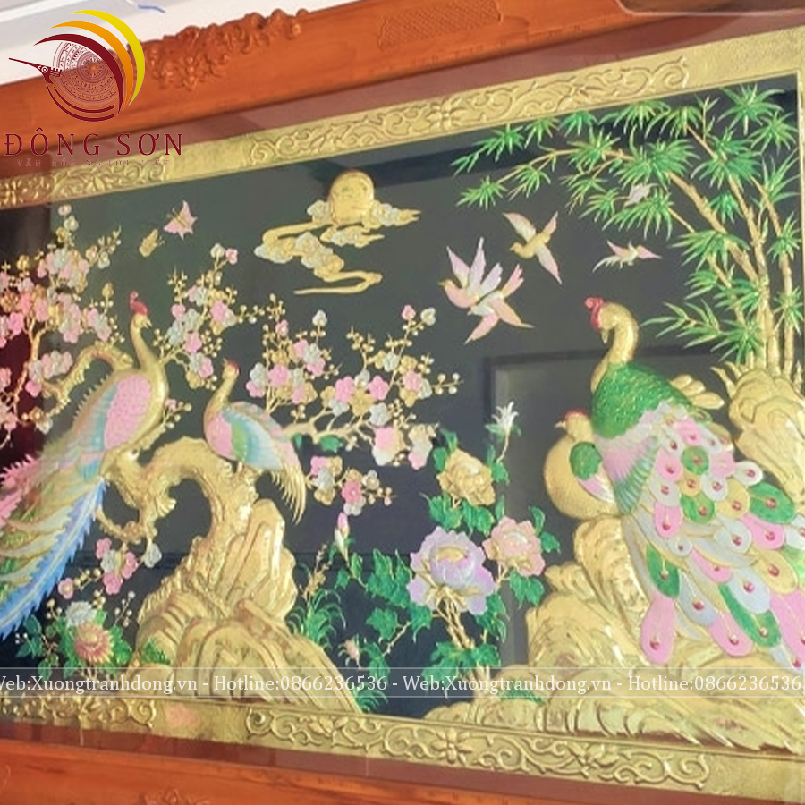 tranh phu the vien man dong vang kich thuoc 133x237cm nen den khung go go