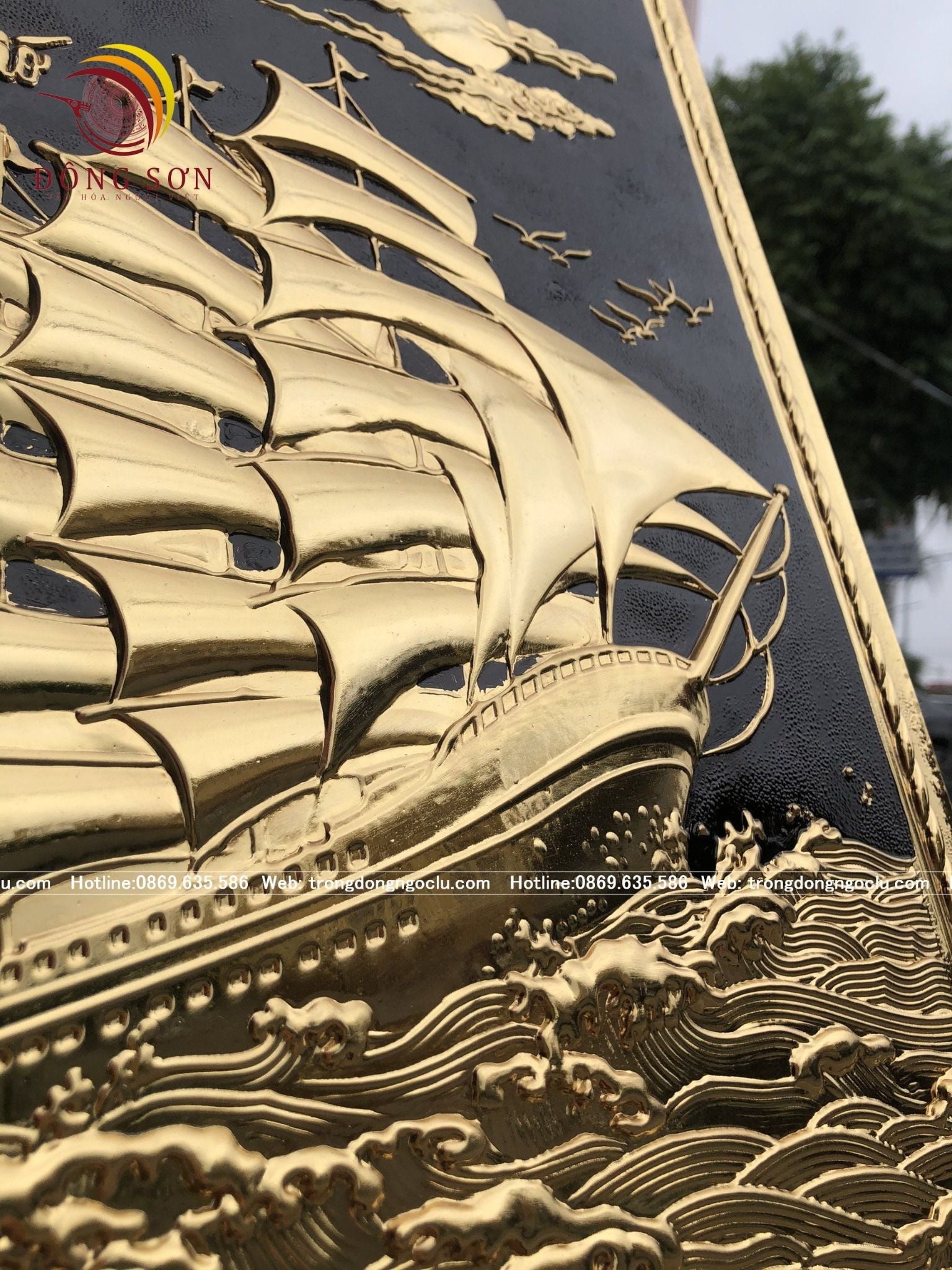 tranh thuan buom xuoi gio bang dong nen den ma vang 24k cao cap tranh qua tang dep kich thuoc 38cm x 54cm