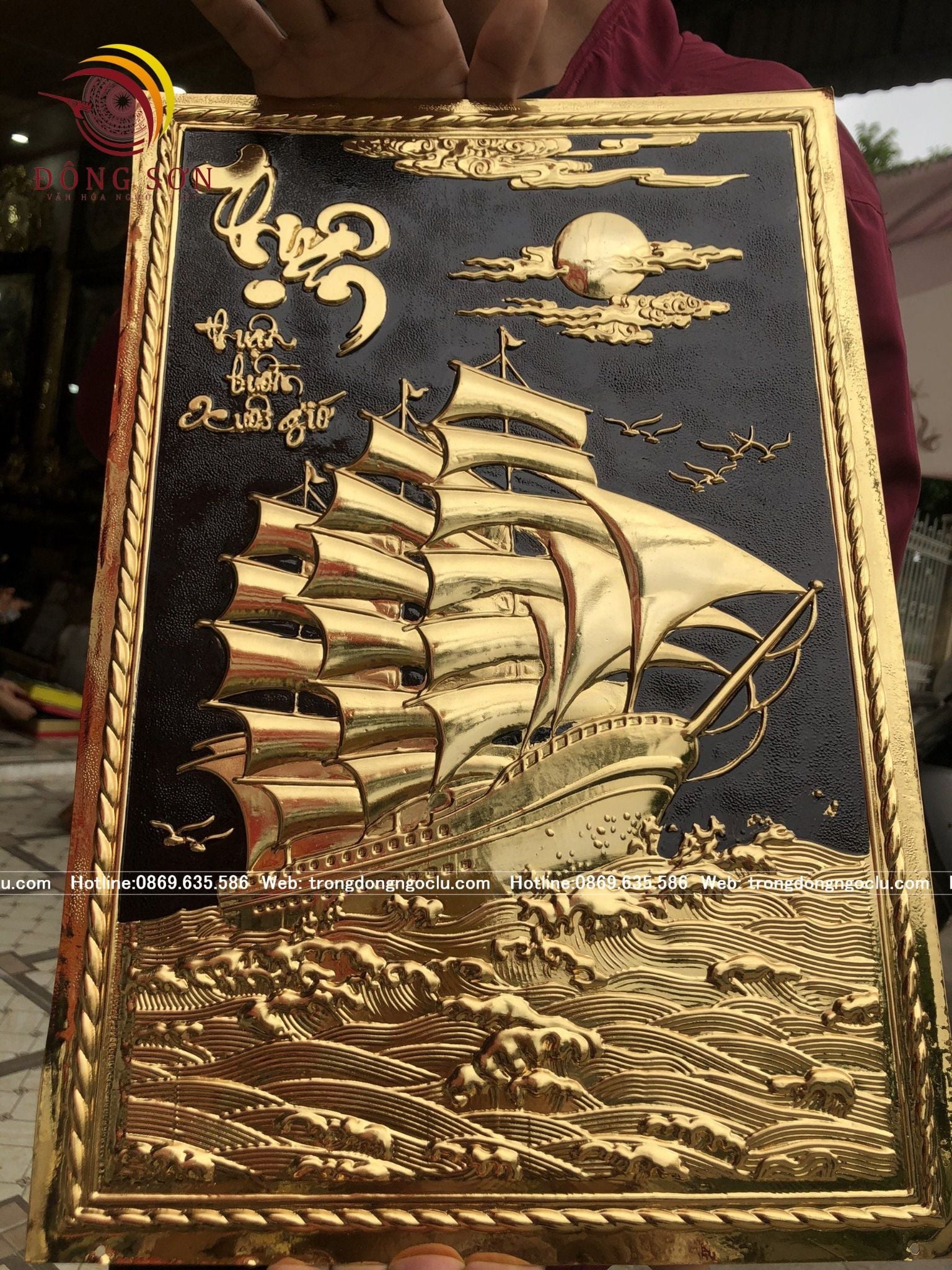 tranh thuan buom xuoi gio bang dong nen den ma vang 24k cao cap tranh qua tang dep kich thuoc 38cm x 54cm