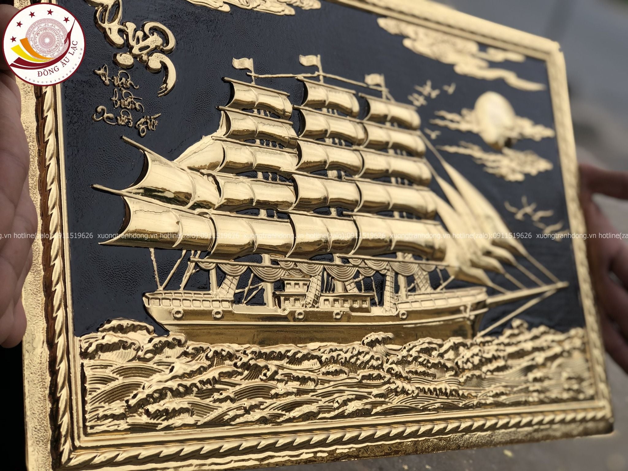 tranh qua tang thuan buom xuoi gio dong vang ma vang 24k kich thuoc 38x54cm mau 1 xuong tranh dong