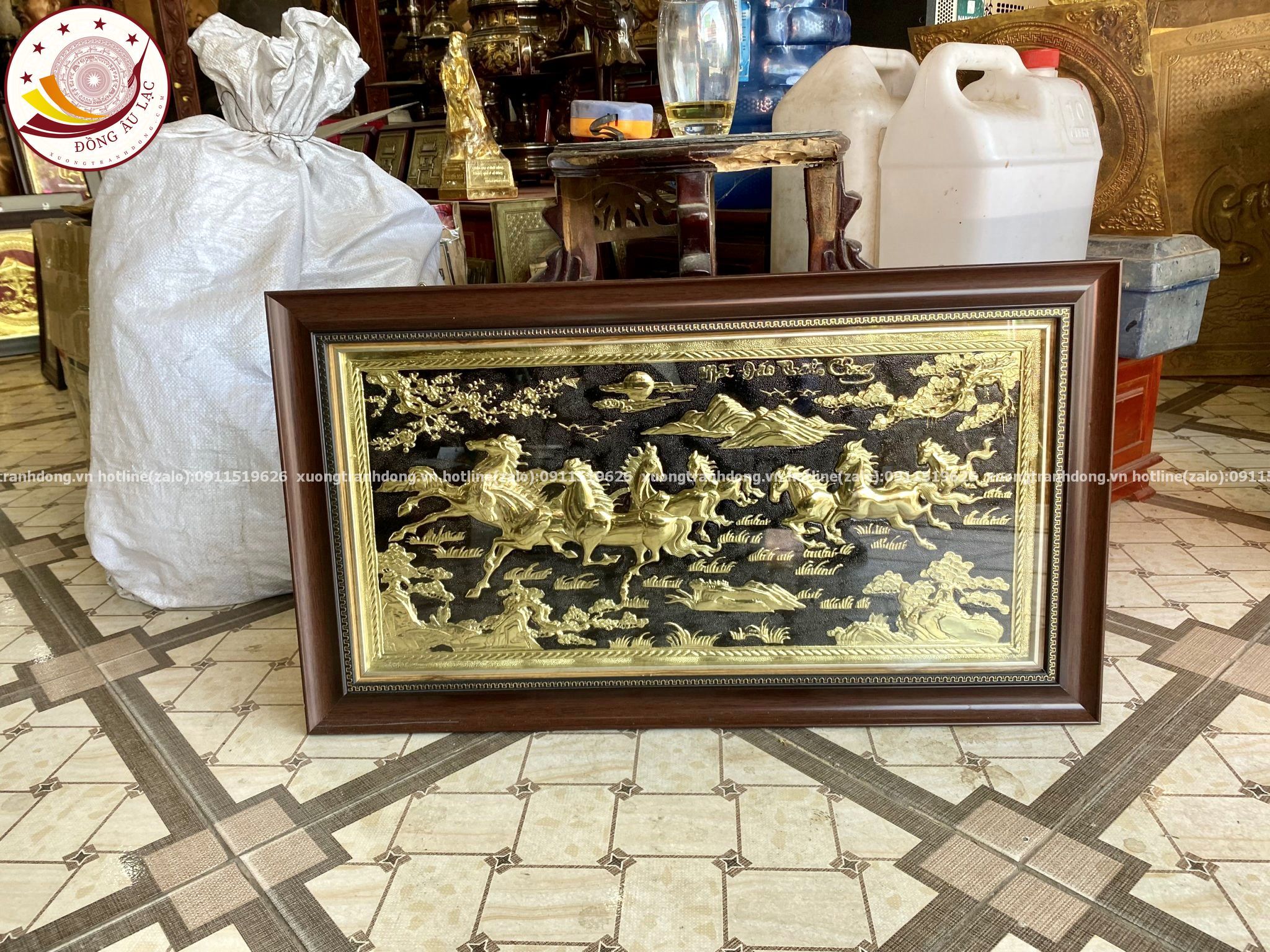 tranh qua tang ma dao thanh cong dong vang nen den kich thuoc 38x68cm xuong tranh dong