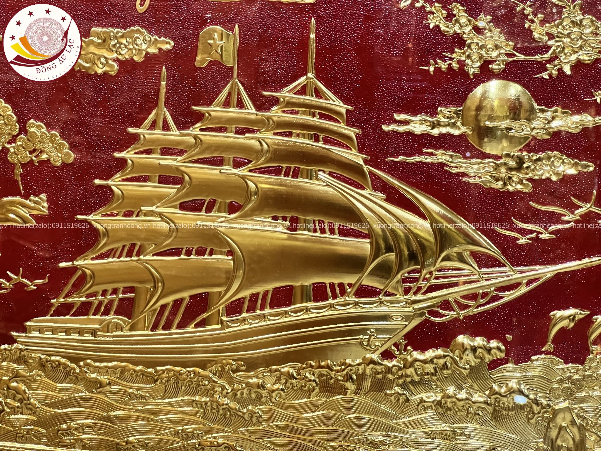 tranh qua tang thuan buom xuoi gio dong vang dat vang kich thuoc 50x90cm xuong tranh dong