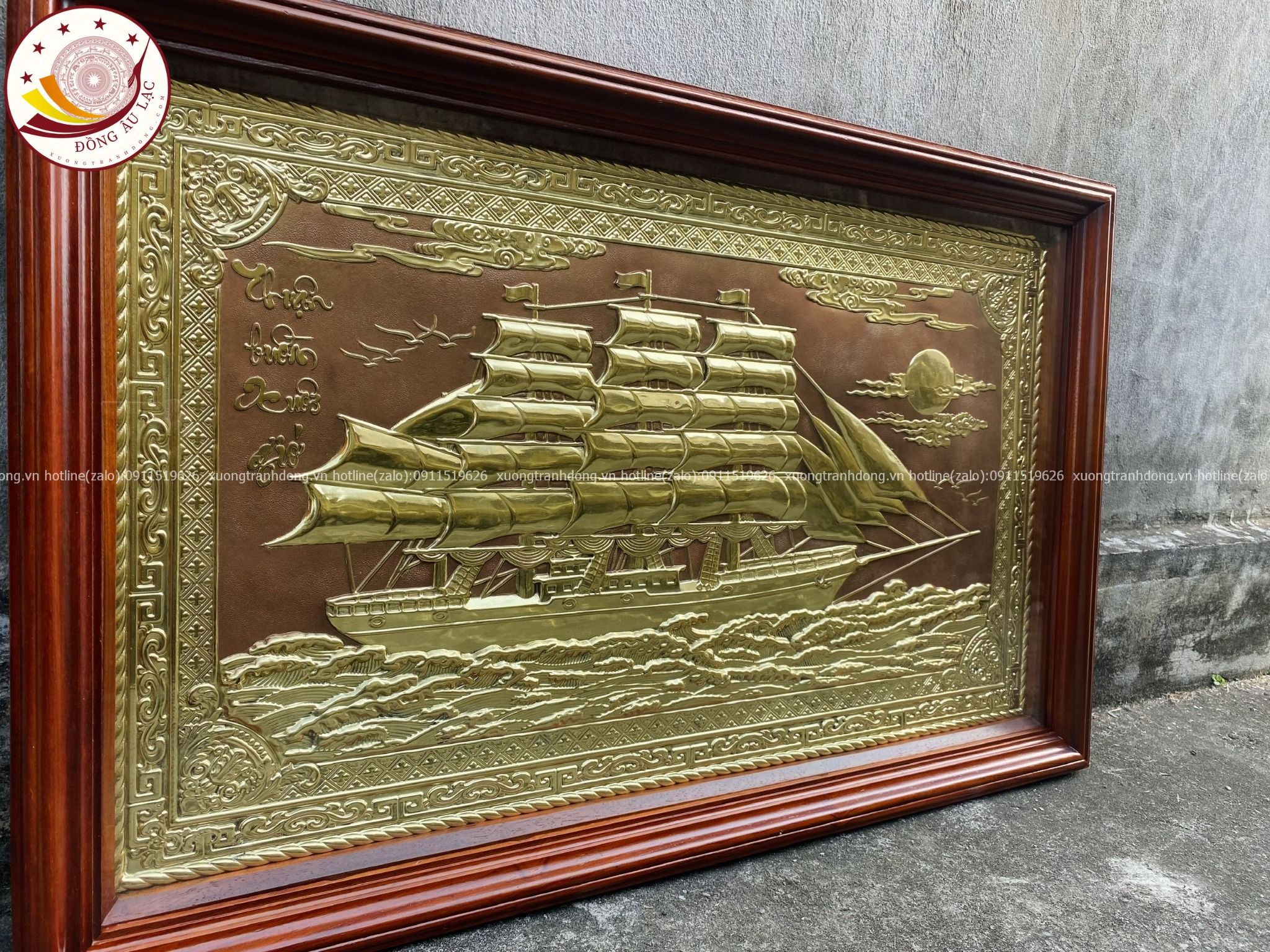 tranh qua tang thuan buom xuoi gio dong vang kich thuoc 68x108cm mau 1 xuong tranh dong