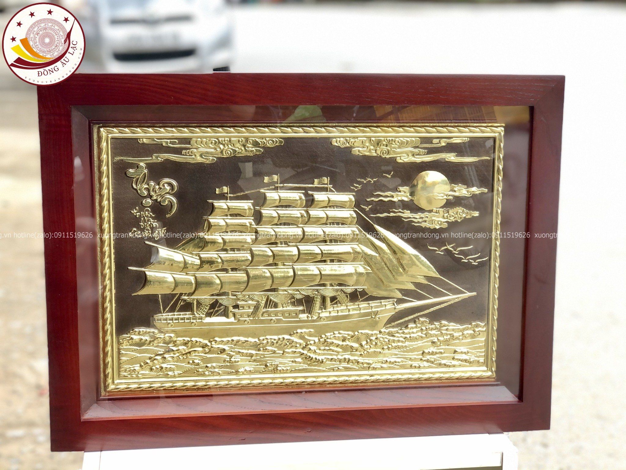 tranh qua tang thuan buom xuoi gio dong vang kich thuoc 38x54cm mau 4 xuong tranh dong