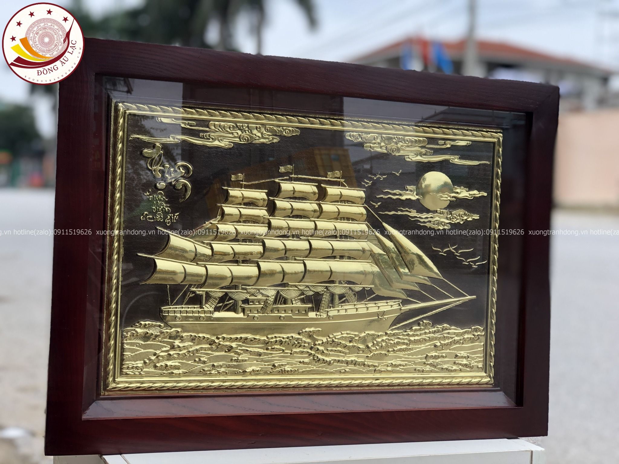 tranh qua tang thuan buom xuoi gio dong vang kich thuoc 38x54cm mau 4 xuong tranh dong