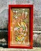 tranhphuthevienmandongvangkichthuoc38x58cmnenhongdatvangkhungsoi