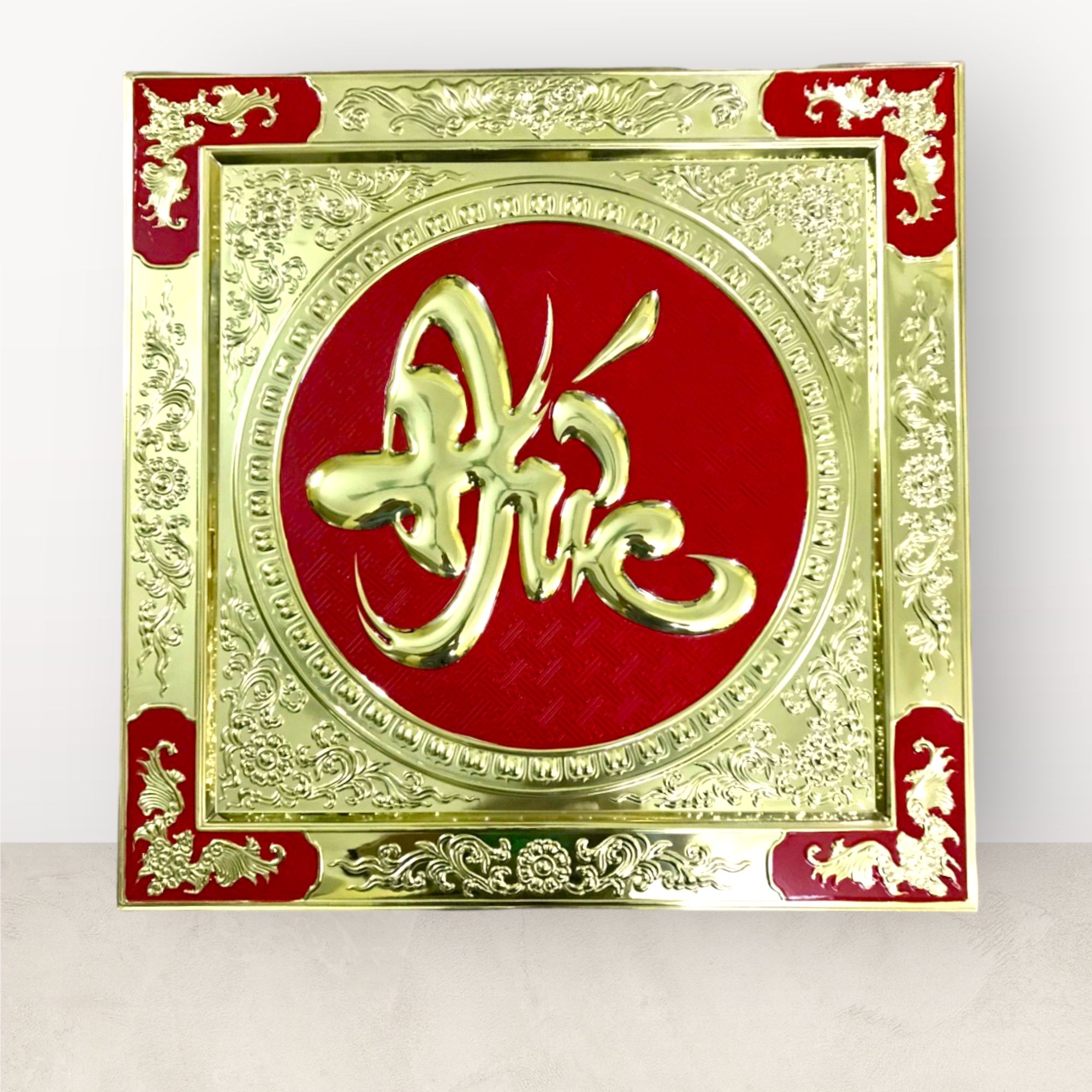 tranh qua tang chu duc bang dong vang khung dong kich thuoc 55x55cm xuong tranh dong