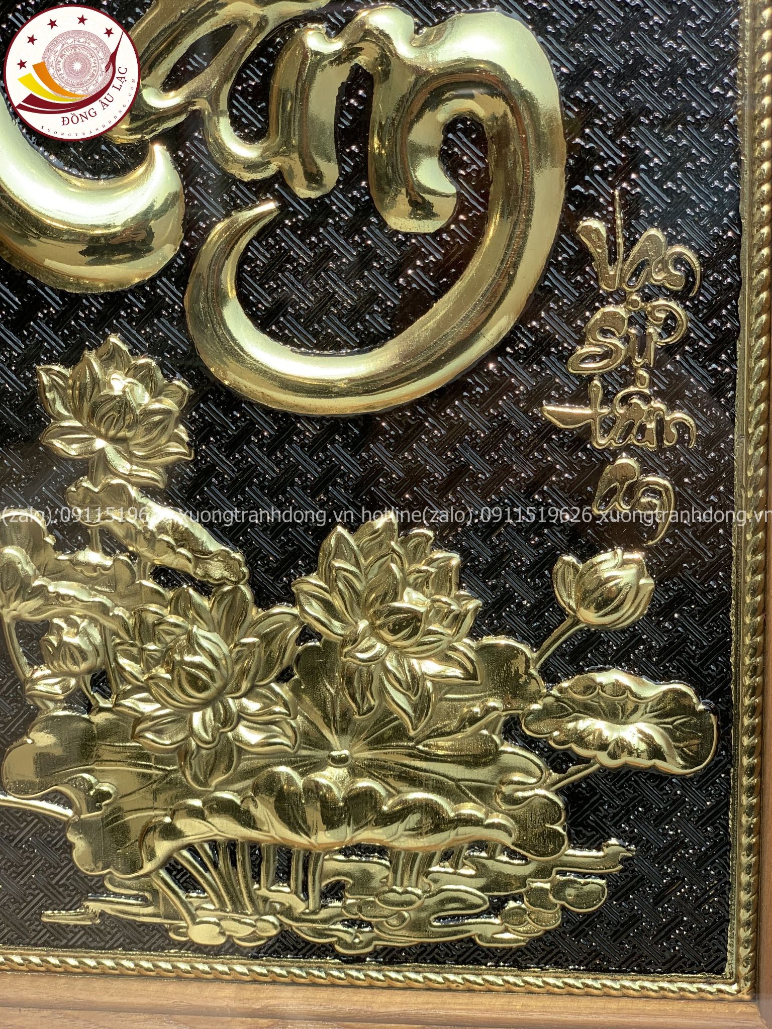 tranh qua tang chu tam bang dong vang kich thuoc 28x38cm mau 2 xuong tranh dong
