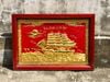 tranhthuanbuomxuoigiobangdongnendomavang24kcaocaptranhquatangdepkichthuoc68cmx48cm