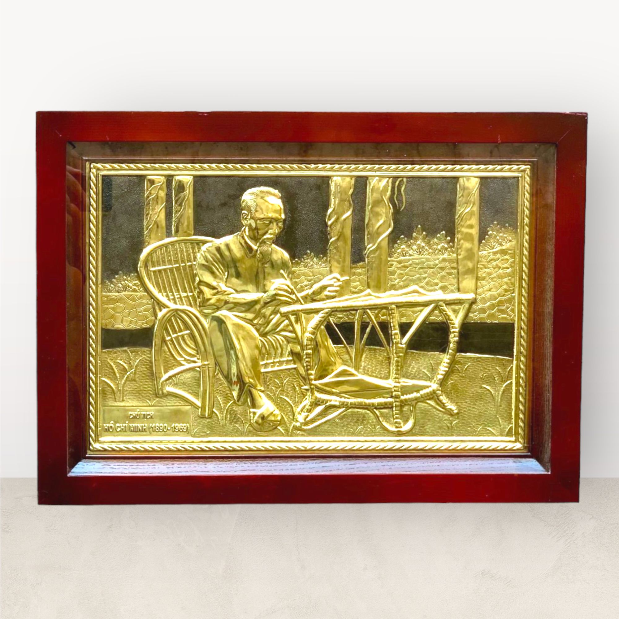 tranh qua tang danh nhan tranh bac ho ngoi ghe may dong vang kich thuoc 38x54cm mau 2 xuong tranh dong