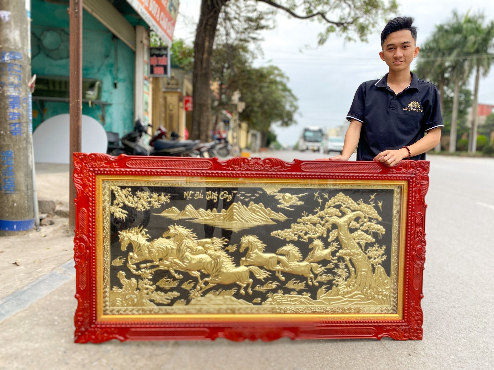 tranh ma dao thanh cong bang dong dat vang kt 1m7x90cm