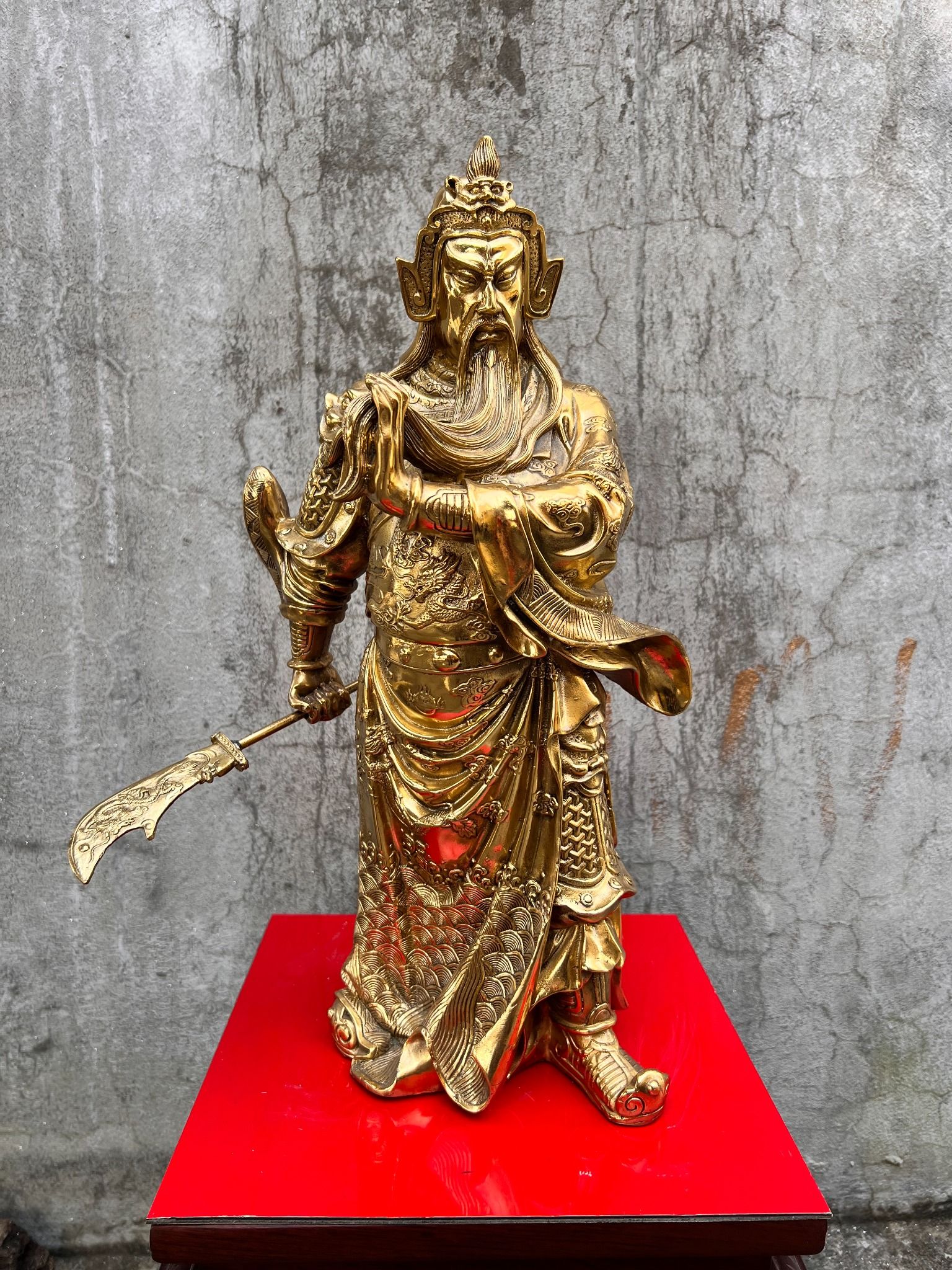 tuong quan cong tran ai dong vang cao 50cm xuong tranh dong