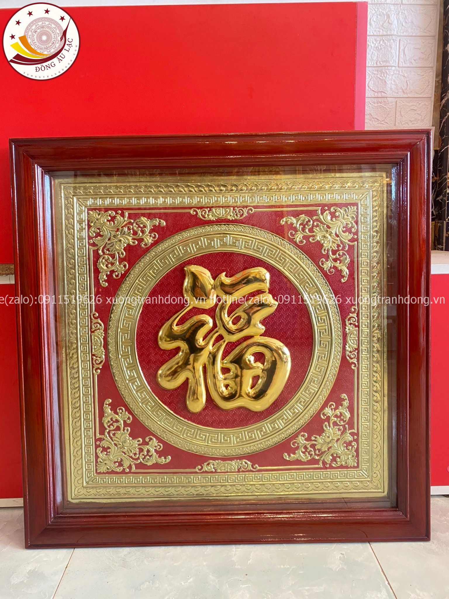 tranh qua tang chu phuc bang dong vang ma vang phan chu kich thuoc 68x68cm mau 3 xuong tranh dong