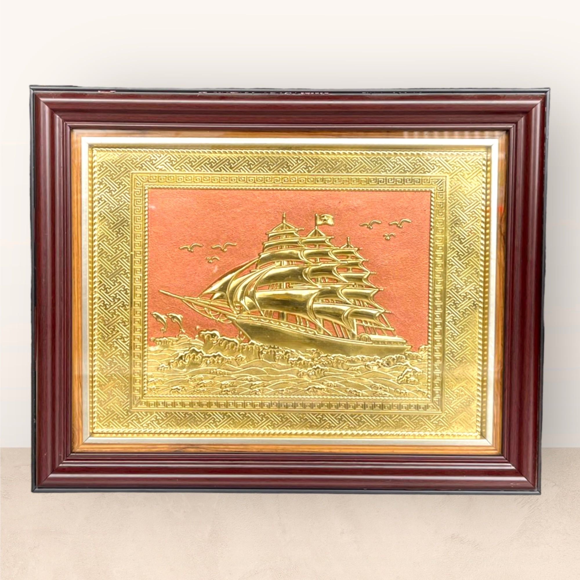 tranh qua tang thuan buom xuoi gio dong vang kich thuoc 28x34cm mau 1 xuong tranh dong