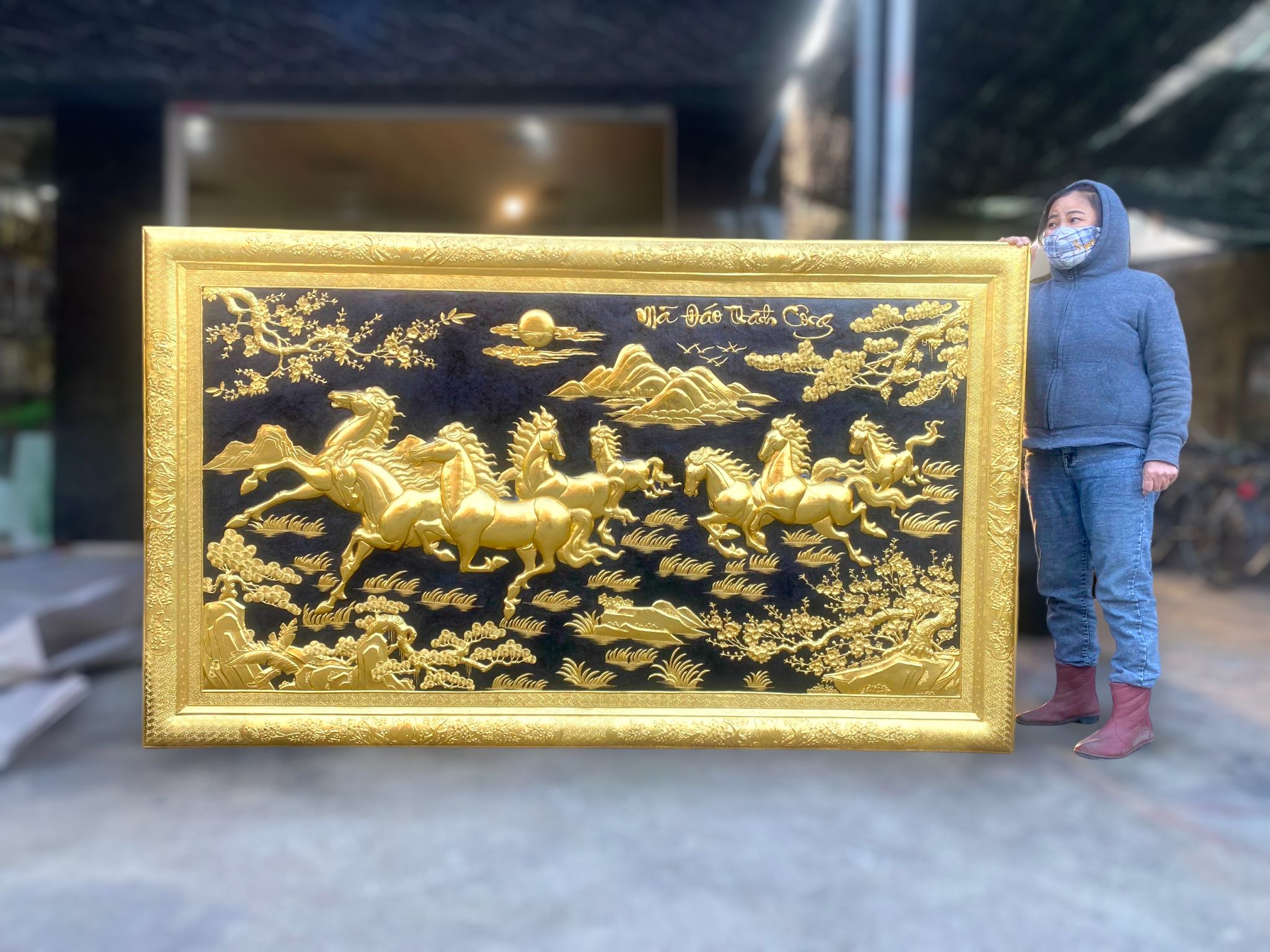 tranh ma dao thanh cong bang dong dat vang khung dong kich thuoc 2m18x128 xuong tranh dong