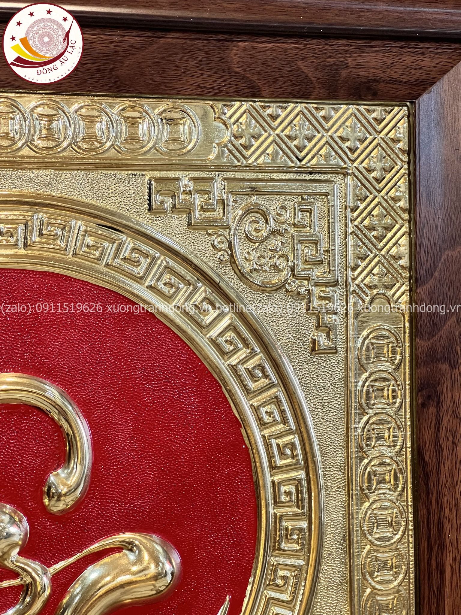 tranh qua tang chu loc bang dong vang kich thuoc 45x45cm mau 3 xuong tranh dong