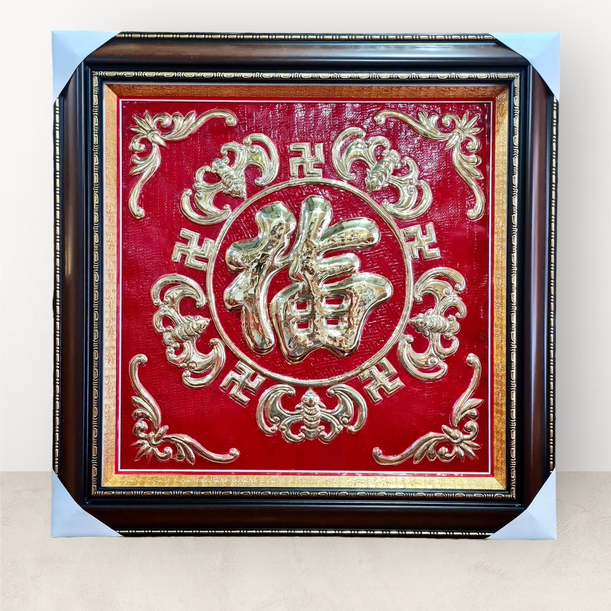 tranh qua tang chu phuc ngu phuc bang dong vang kich thuoc 60x60cm mau 2 xuong tranh dong