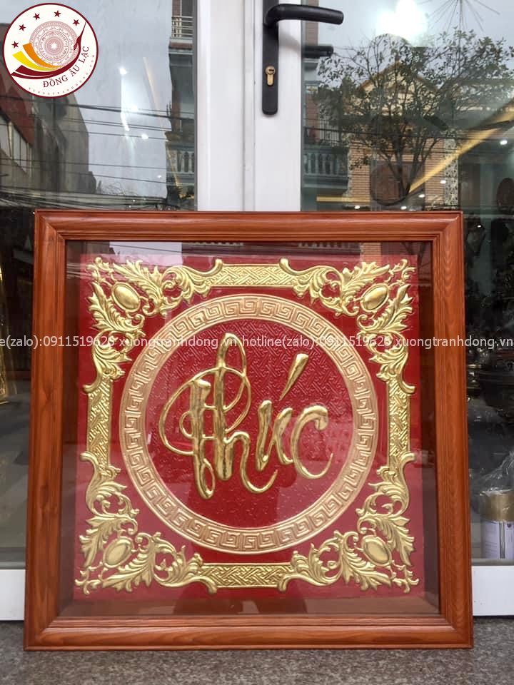 tranh qua tang chu phuc bang dong do dat vang kich thuoc 70x70cm mau 2 xuong tranh dong