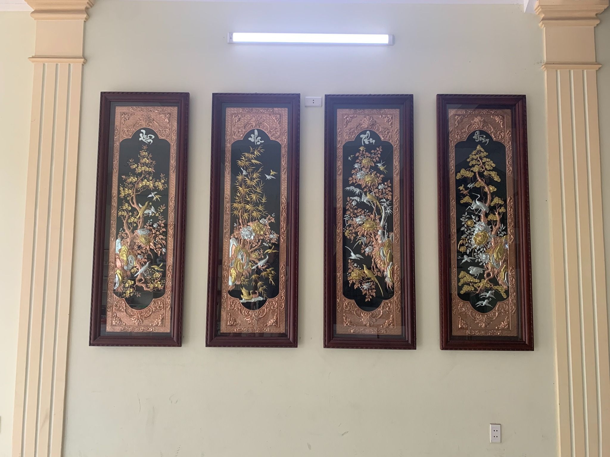 tranh tu quy dong do dat vang kich thuoc 61x176cm xuong tranh dong