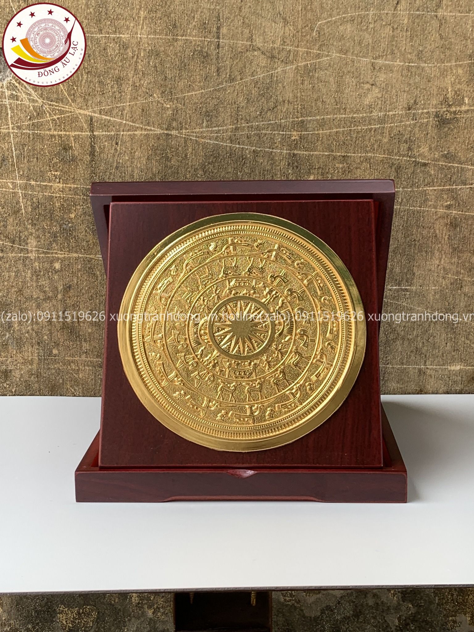 tranh qua tang tranh trong bang dong vang ma vang 24k de ban kich thuoc 23x23cm xuong tranh dong