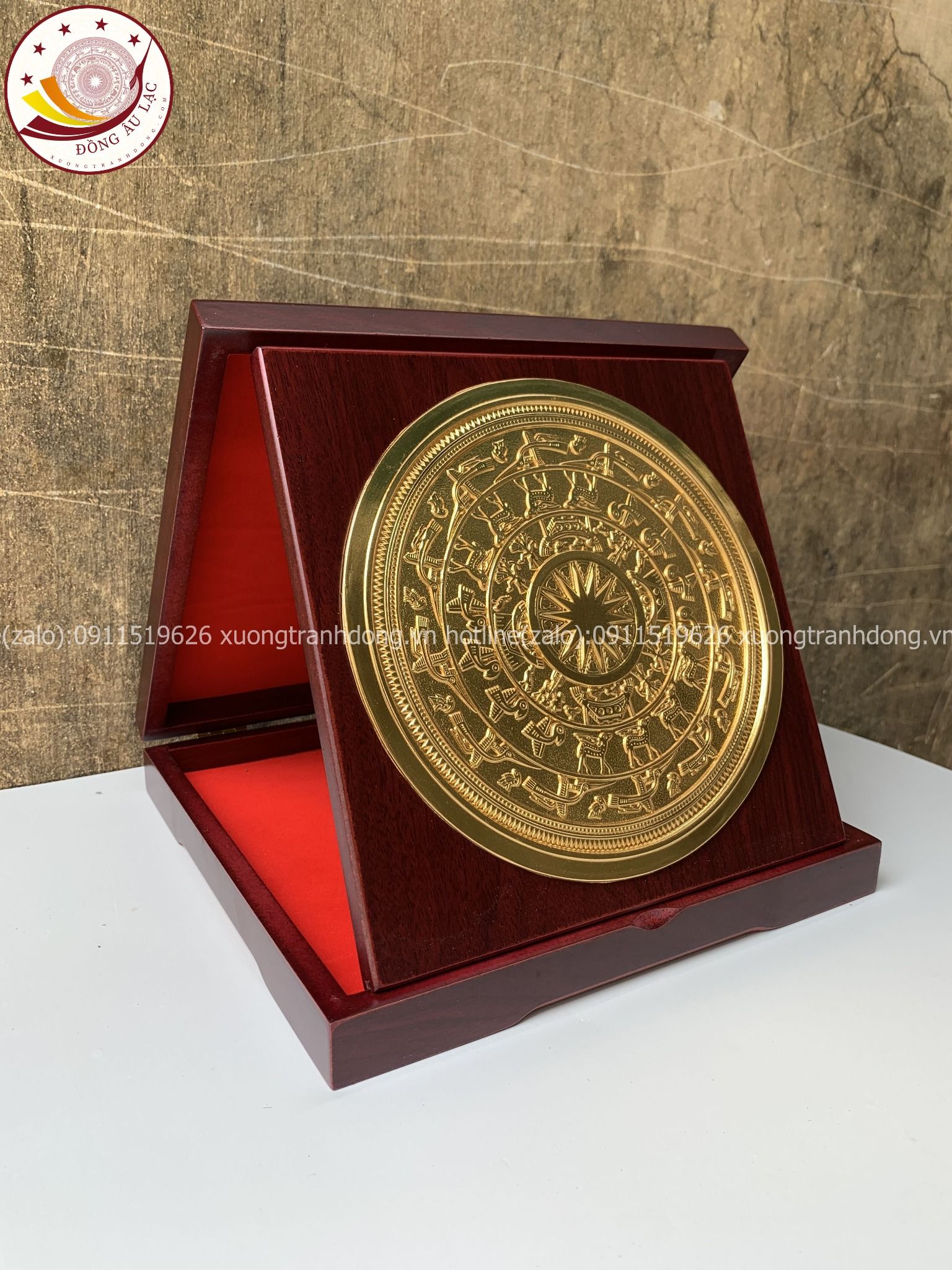 tranh qua tang tranh trong bang dong vang ma vang 24k de ban kich thuoc 23x23cm xuong tranh dong