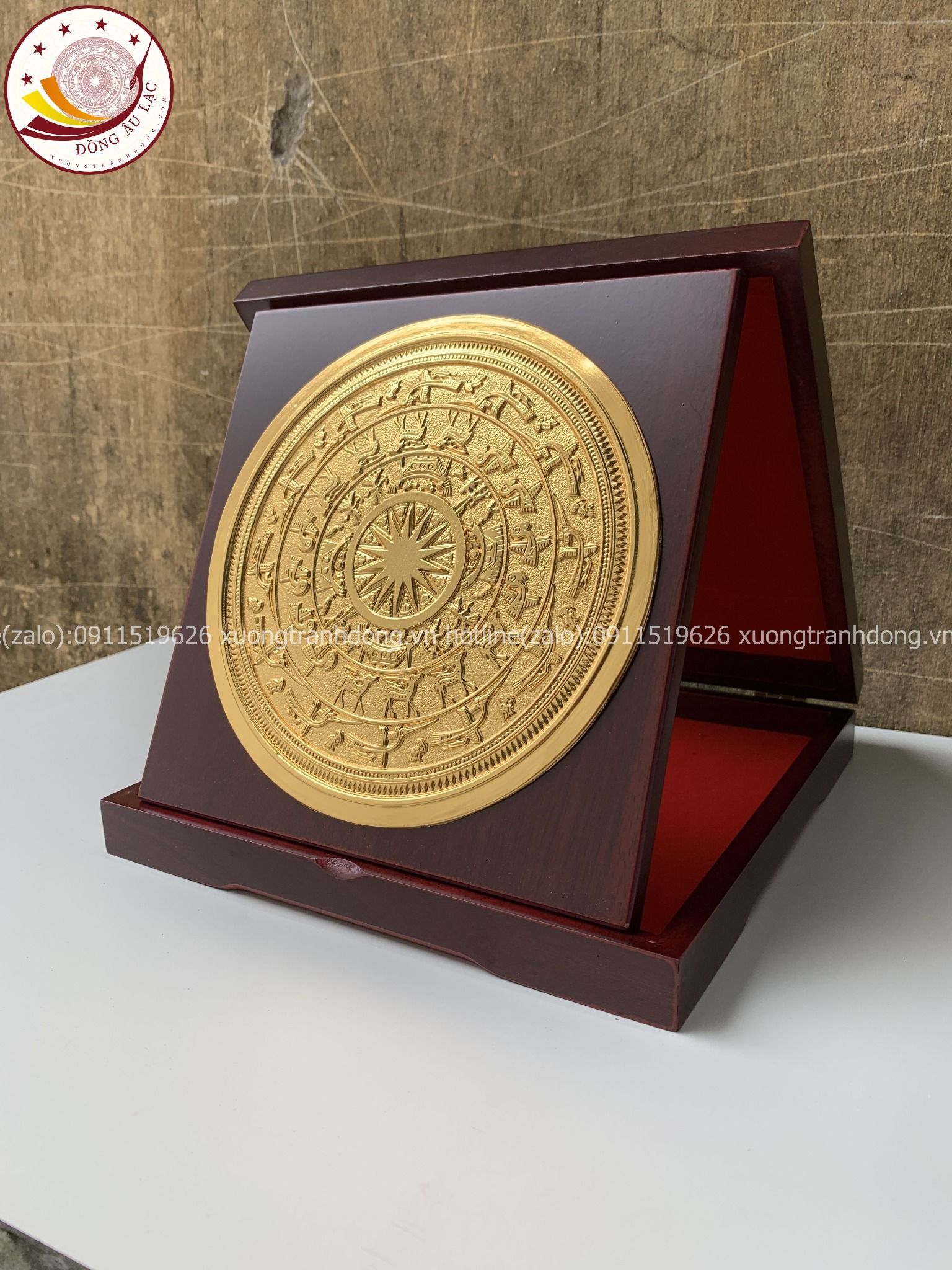 tranh qua tang tranh trong bang dong vang ma vang 24k de ban kich thuoc 23x23cm xuong tranh dong