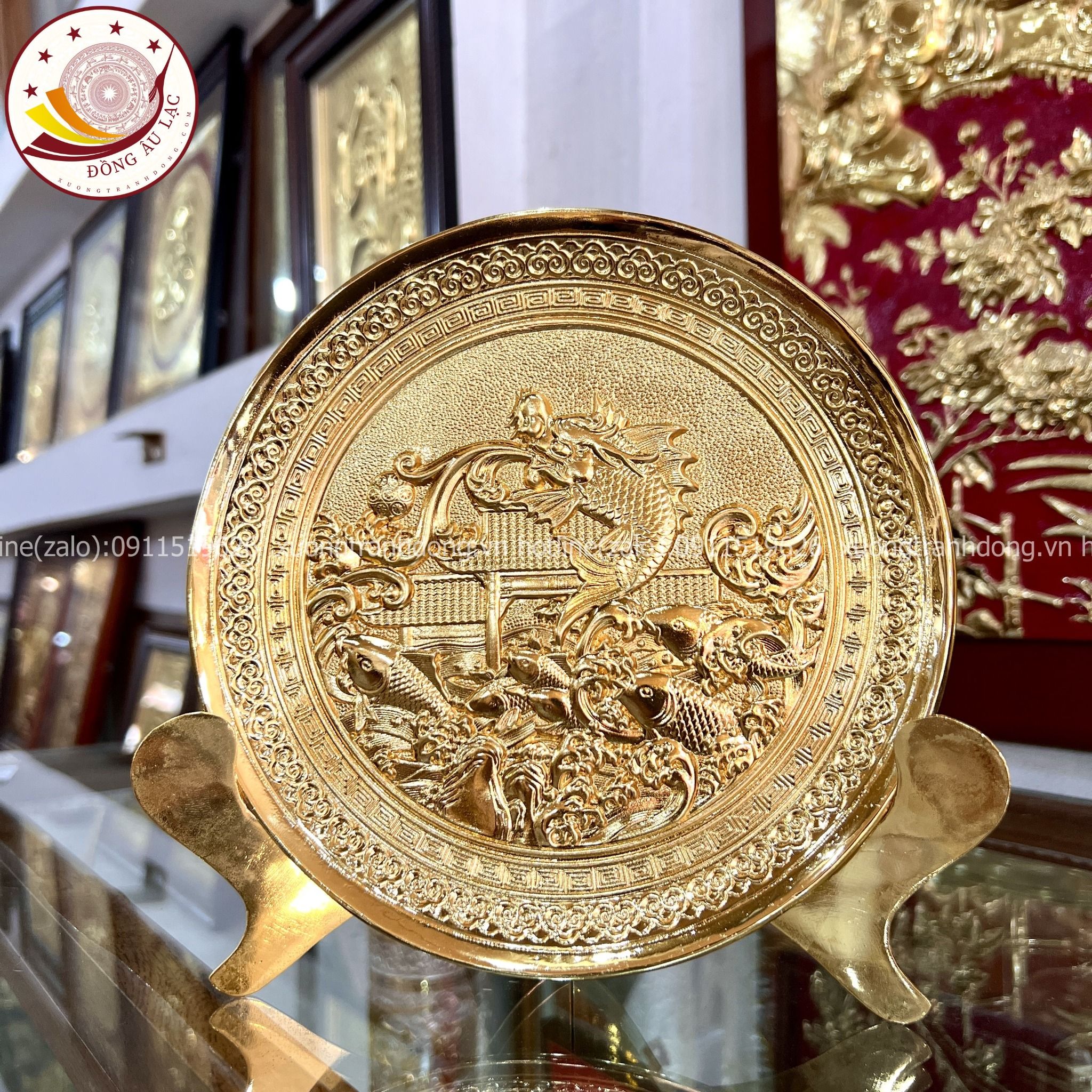 tranh qua tang hoa sen ca dia dong vang ma vang 24k de ban duong kinh 19cm mau 1 xuong tranh dong