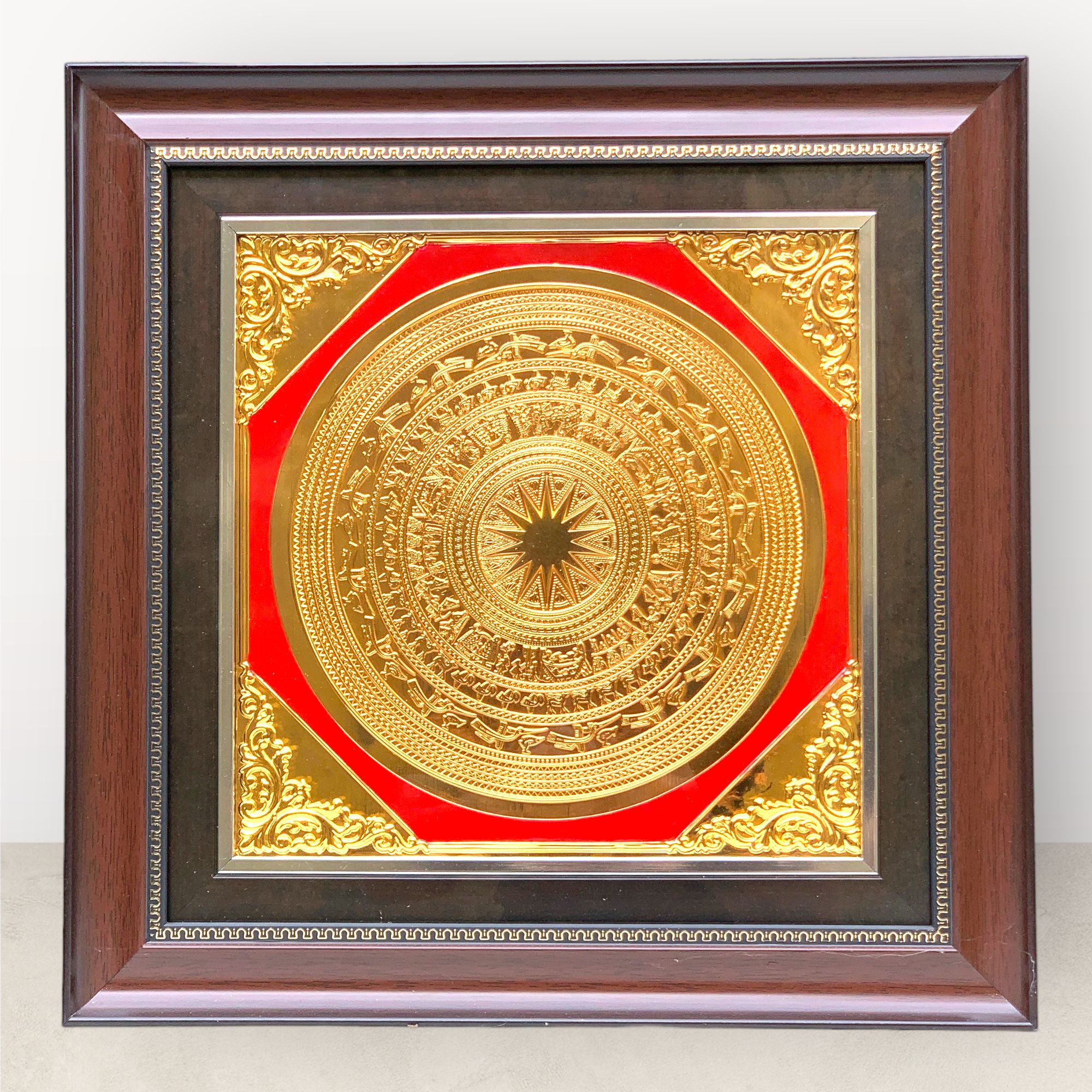 tranh qua tang tranh trong bang dong vang ma vang 24k kich thuoc 42x42cm mau 2 xuong tranh dong