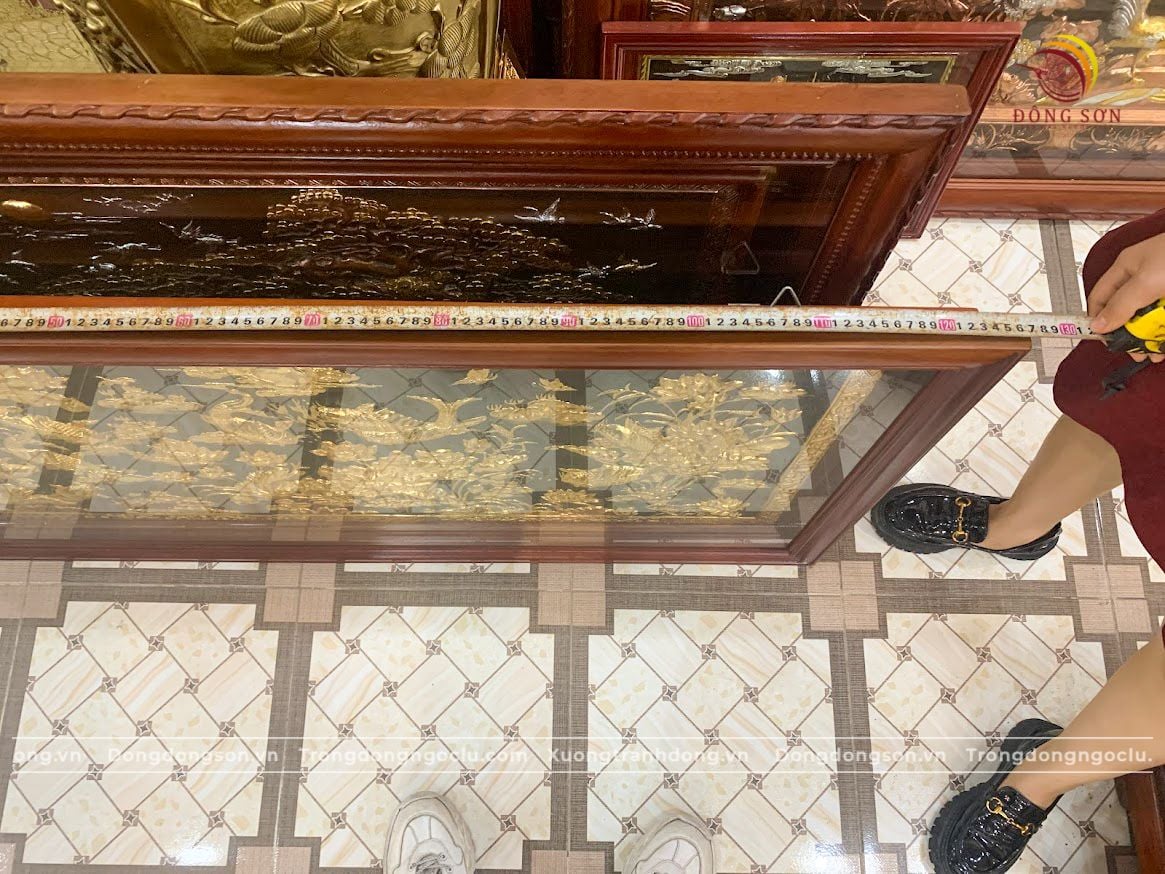 tranh cuu ngu quan hoi bang dong vang nen den thuc tay thu cong kich thuoc 1m27x60cm