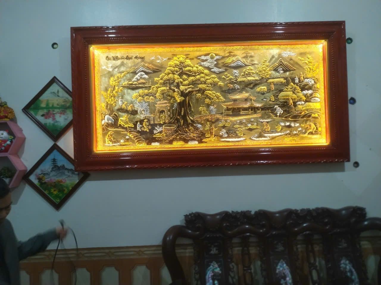 tranh coi nguon que huong dong vang nen xuoc dat vang bac 1m20x2m30 mau 2 xuong tranh dong