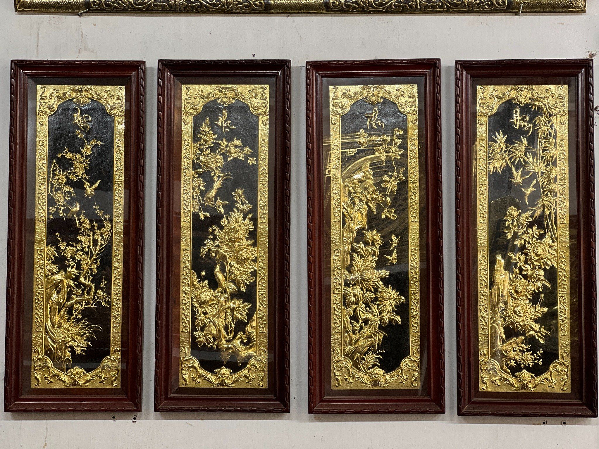 tranh tu quy dong vang ma vang 24k kich thuoc 41x127 mau 3 xuong tranh dong