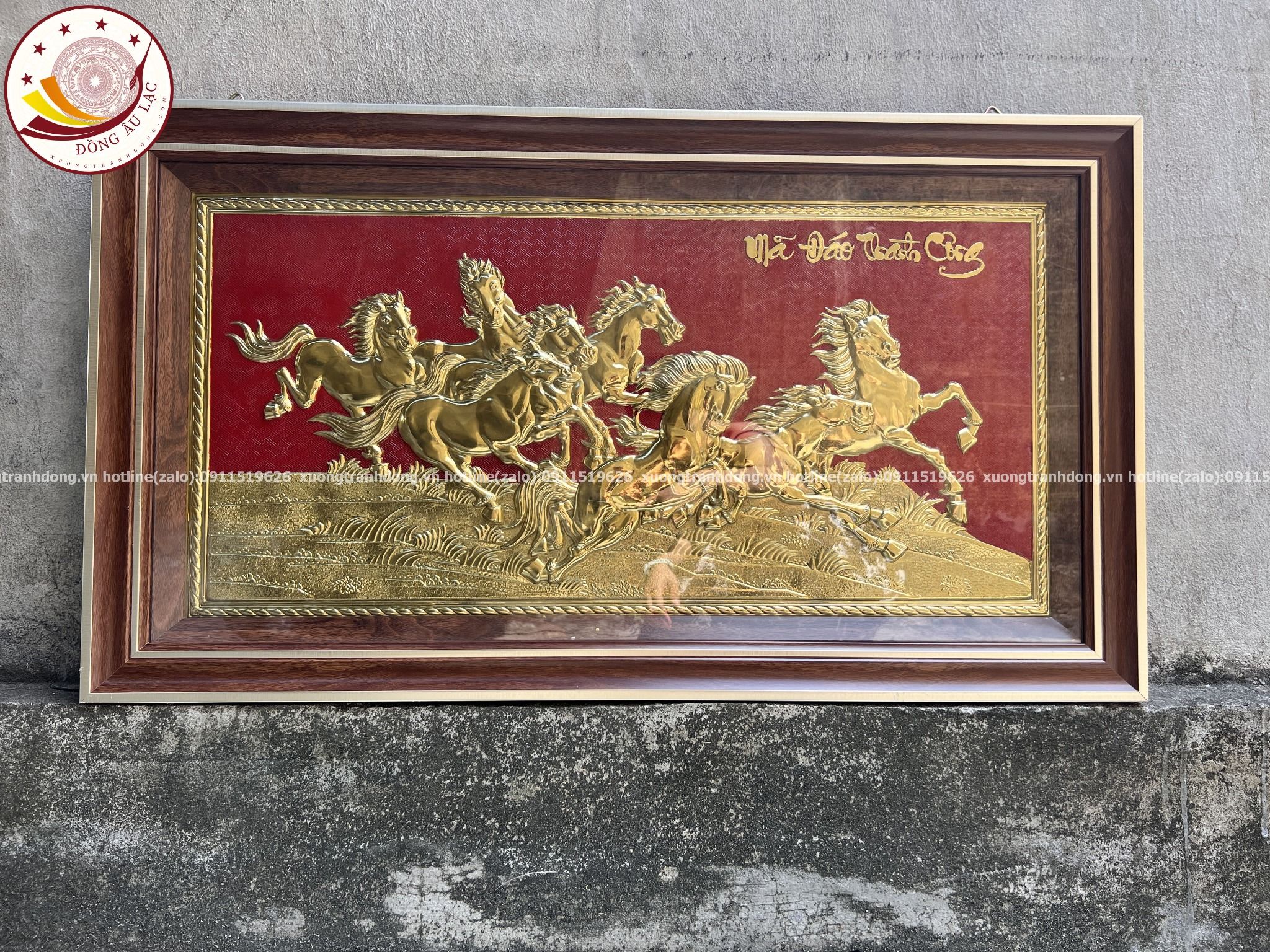 tranh qua tang ma dao thanh cong dong vang nen do kich thuoc 52x92cm mau 1 xuong tranh dong