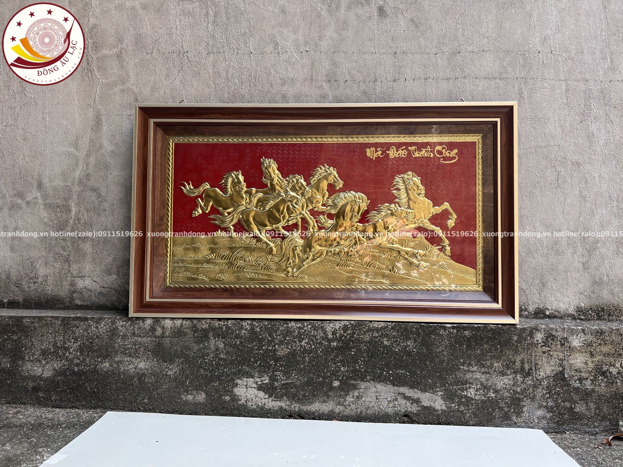 tranh qua tang ma dao thanh cong dong vang nen do kich thuoc 52x92cm mau 1 xuong tranh dong