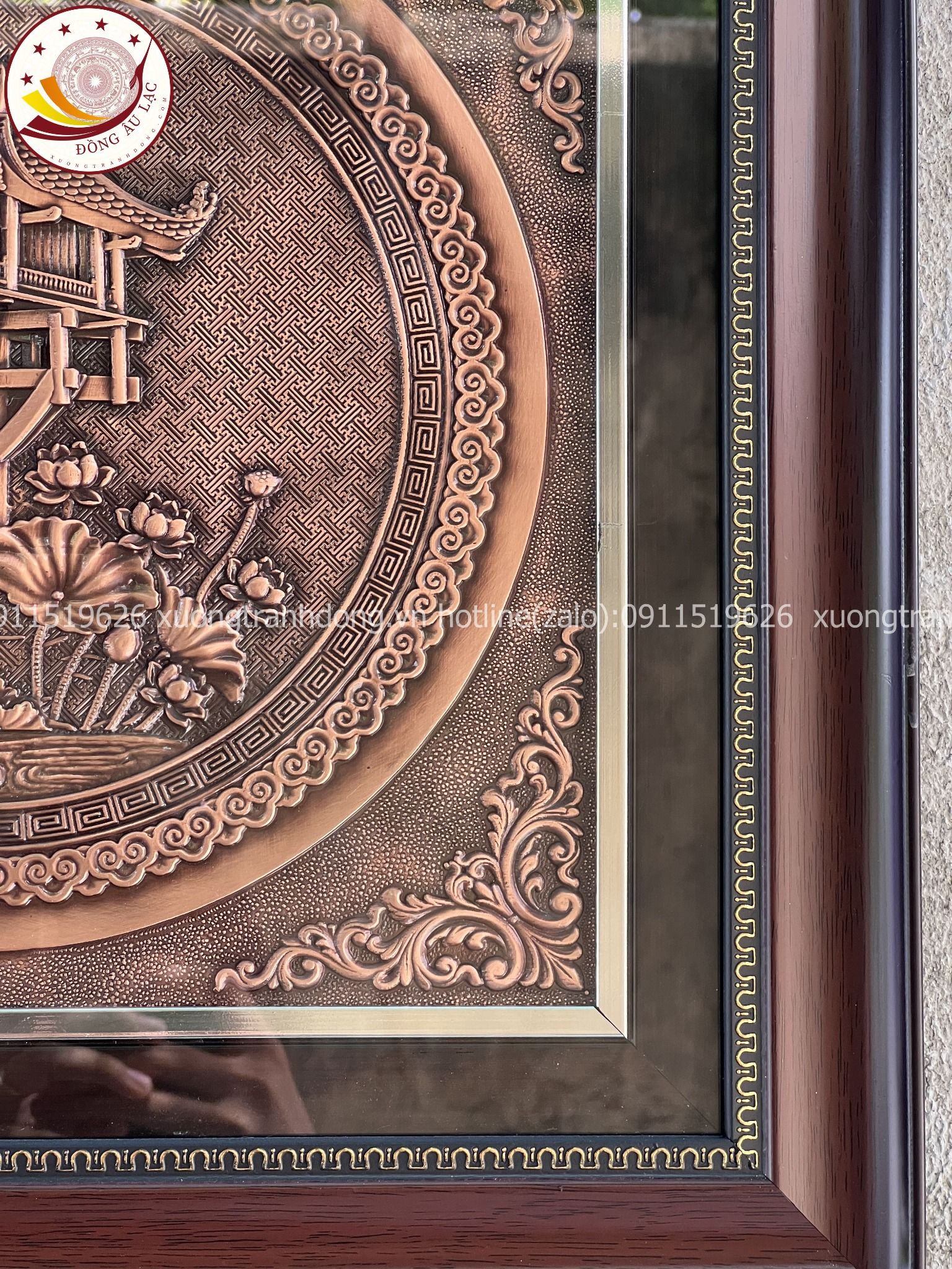 tranh qua tang danh lam chua mot cot dong do kich thuoc 42x42cm xuong tranh dong