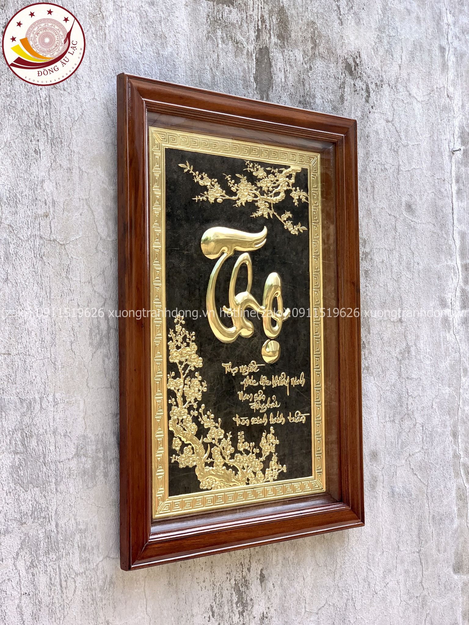 tranh qua tang chu tho bang dong vang kich thuoc 55x81cm xuong tranh dong