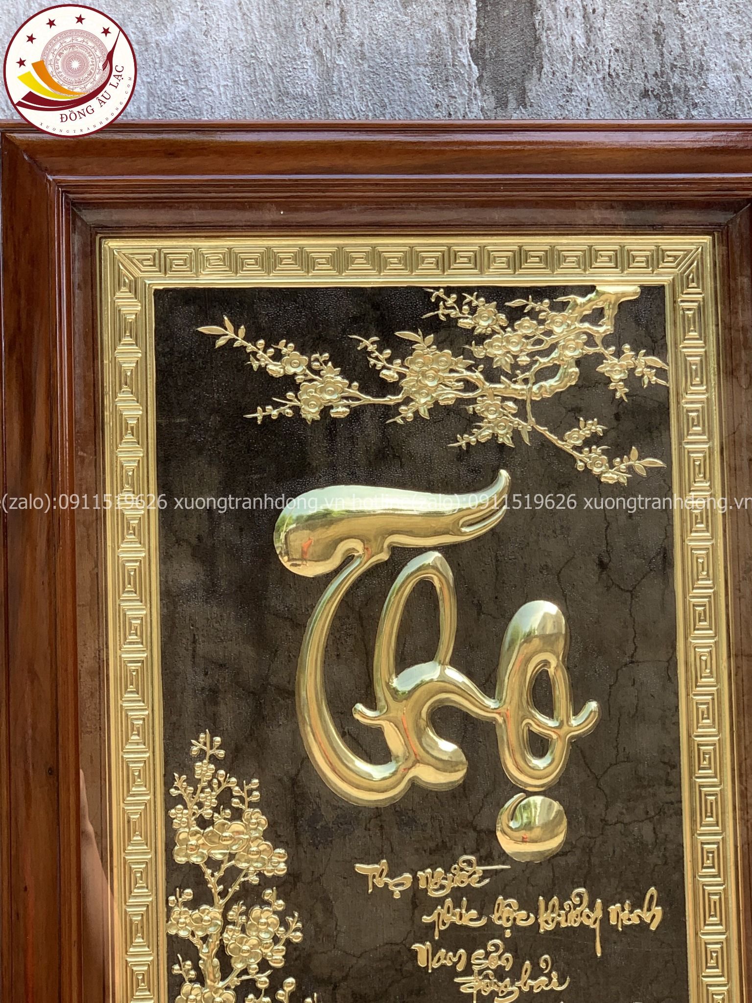 tranh qua tang chu tho bang dong vang kich thuoc 55x81cm xuong tranh dong