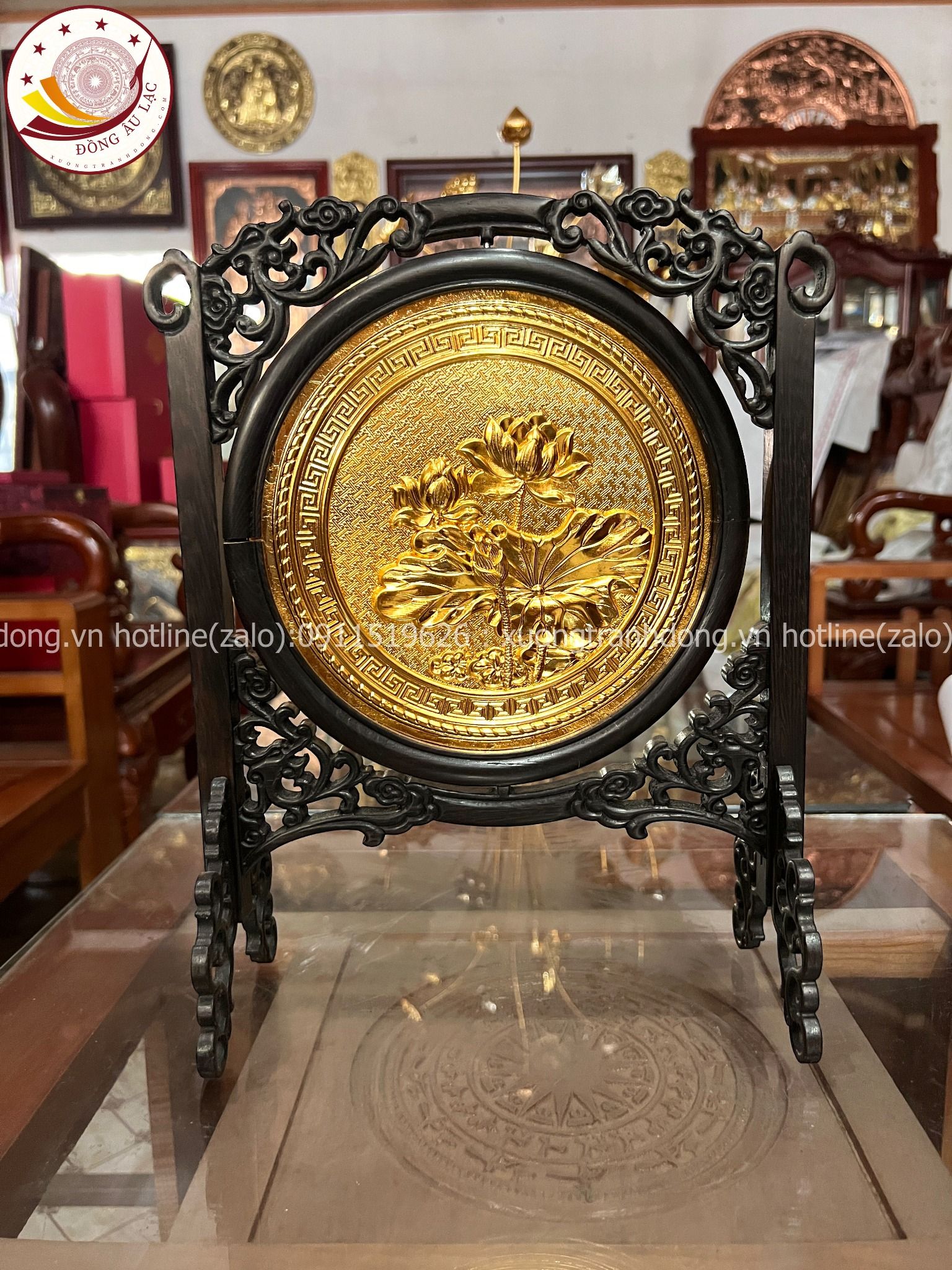 tranh qua tang hoa sen dong vang ma vang 24k duong kinh 20cm kich thuoc 35x27cm xuong tranh dong