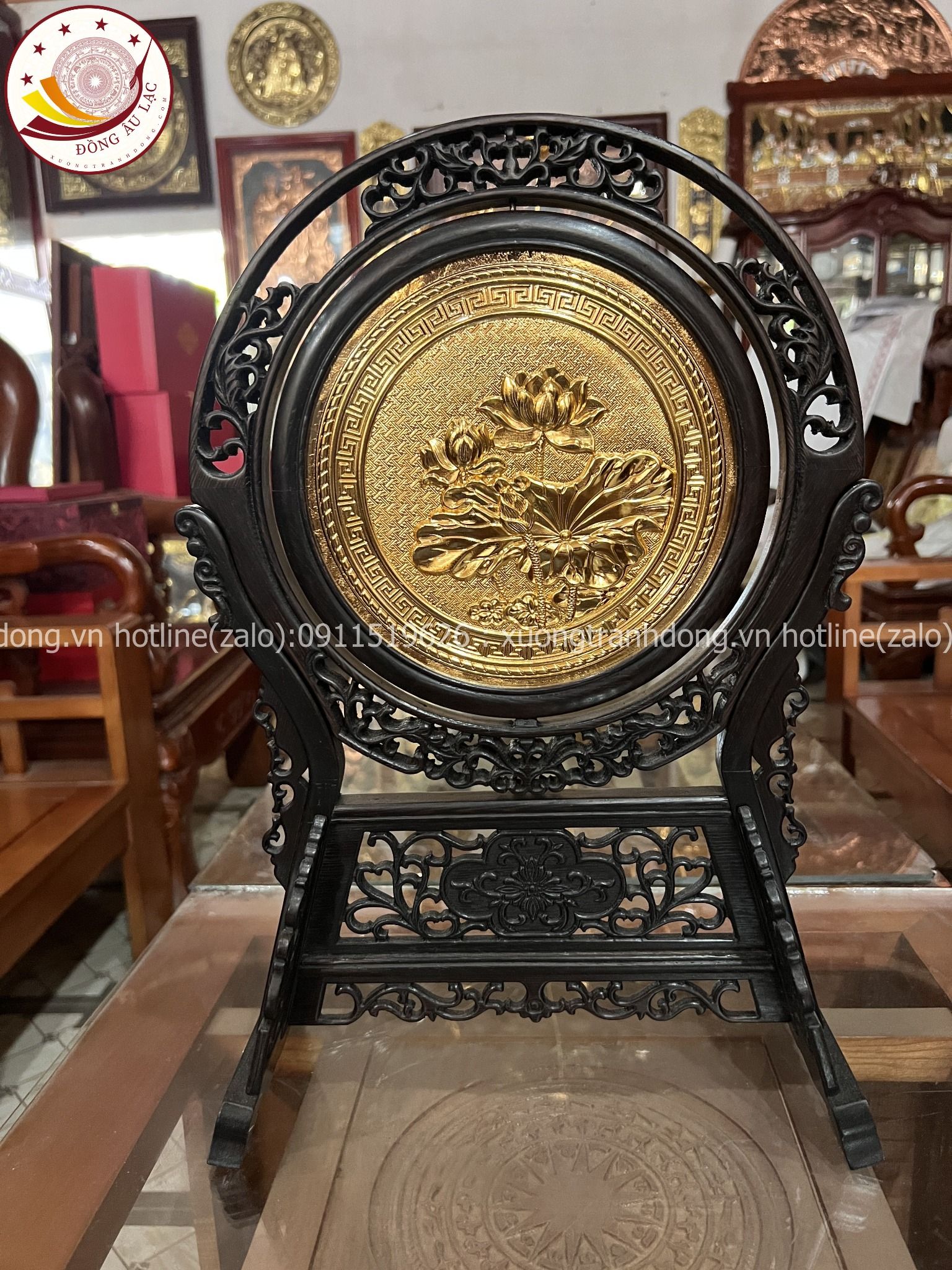tranh qua tang hoa sen dong vang ma vang 24k duong kinh 20cm kich thuoc 44x31cm xuong tranh dong