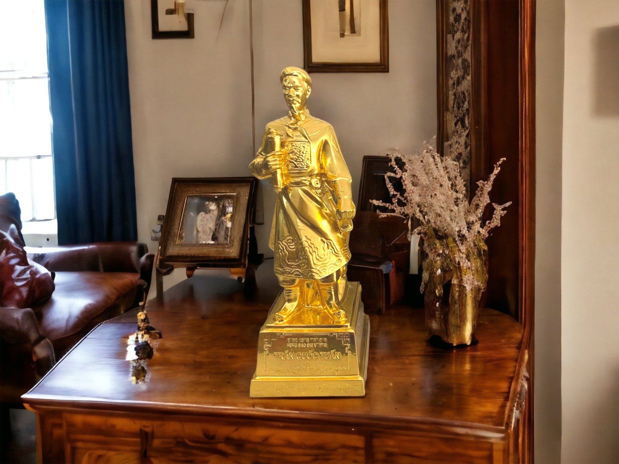 tuong tran quoc tuan dong vang dat vang 24k cao 30cm xuong tranh dong