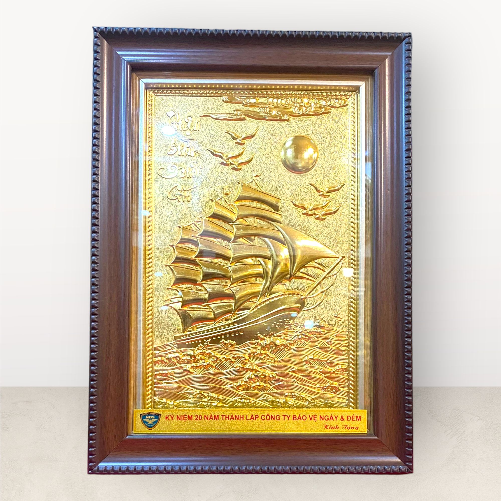 tranh qua tang thuan buom xuoi gio dong vang ma vang 24k kich thuoc 28x38cm mau 1 xuong tranh dong