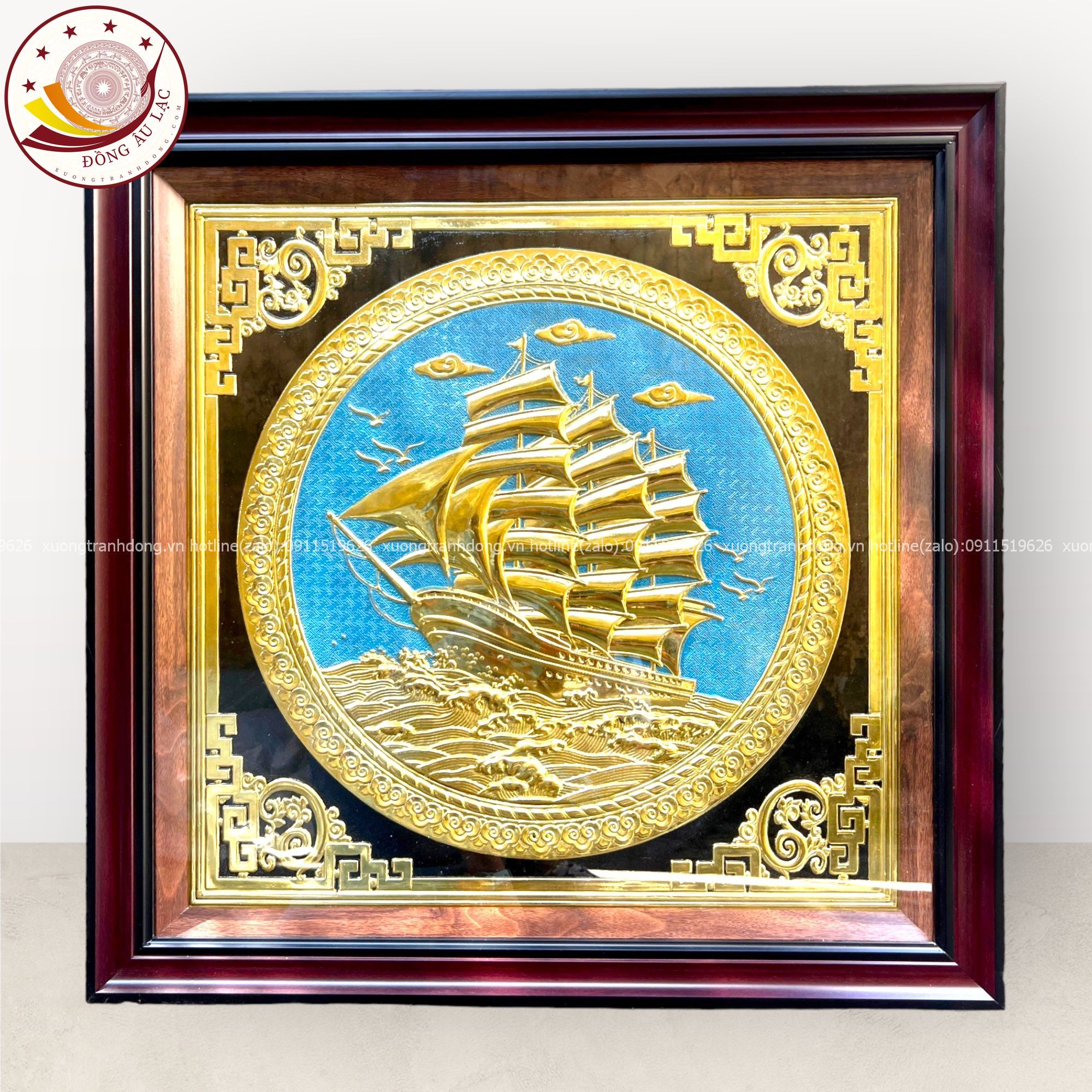 tranh qua tang thuan buom xuoi gio dong vang kich thuoc 68x68cm mau 1 xuong tranh dong