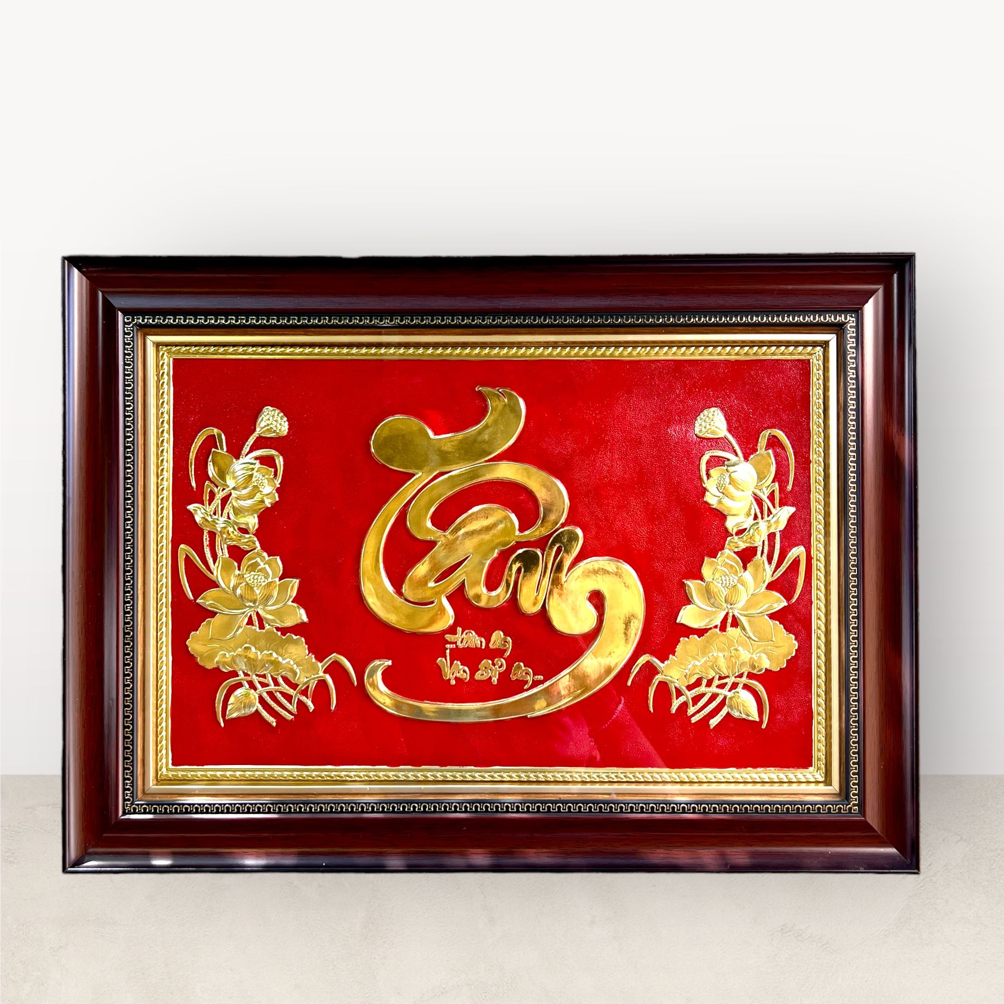 tranh qua tang chu tam bang dong vang kich thuoc 38x54cm mau 3 xuong tranh dong