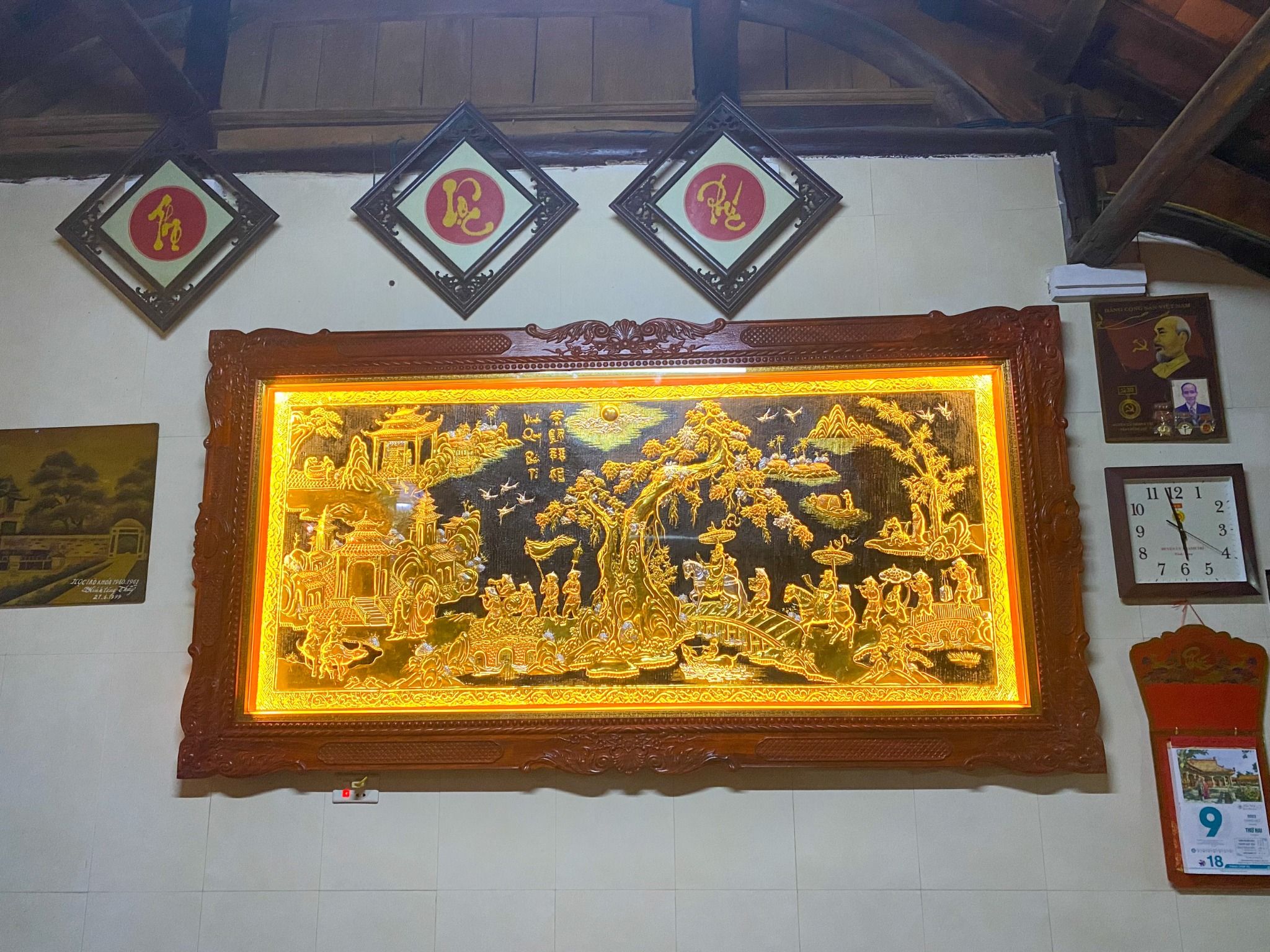 tranh vinh quy bai to bang dong vang dat vang nen den khung go duc hoa van kich thuoc 2m3x1m2