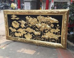 tranh sen hac bang dong vang kich thuoc 120x230 cm nen den khung dong lien