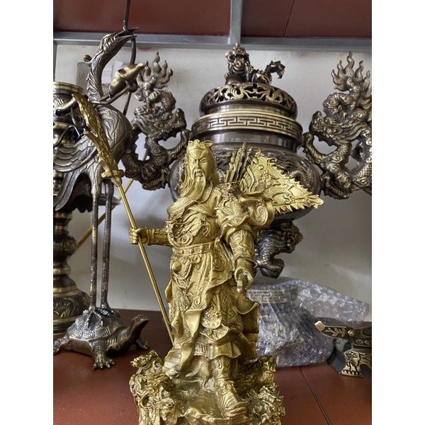 tuong quan cong tran ai mang co dong vang cao 25cm xuong tranh dong